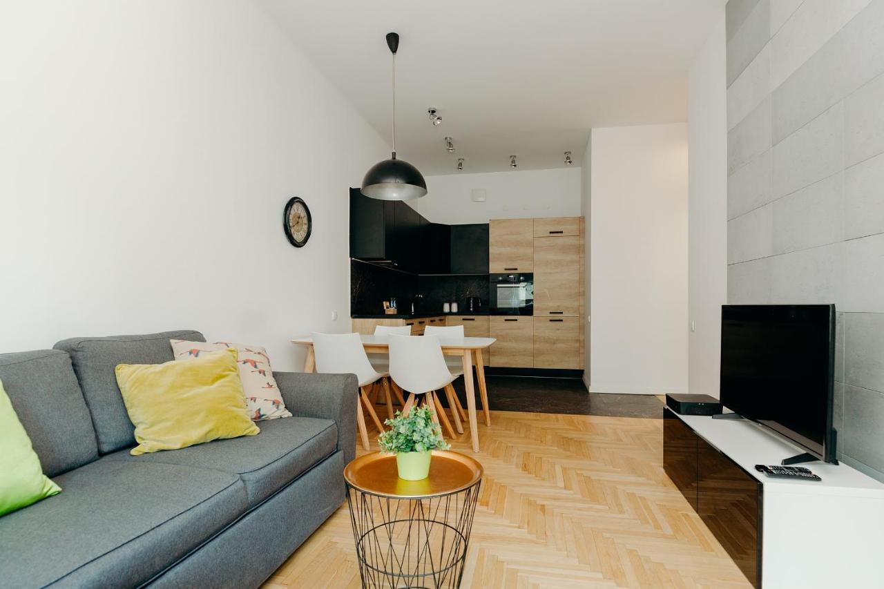 Butas Shortstaypoland Grzybowska Warsaw